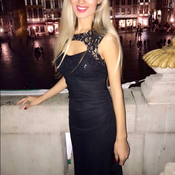 Betsy & Adam Dresses & Skirts - 😍Rushed Lace Evening Dress by B&A😍